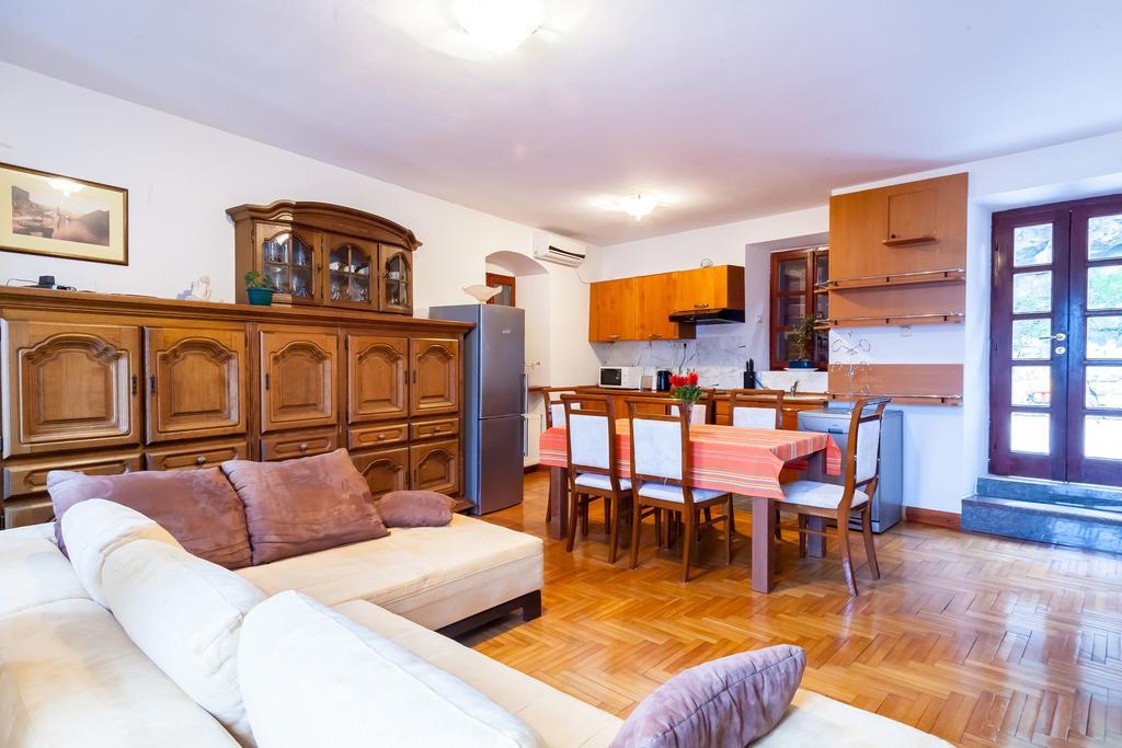 & Perasto Apartment Perast