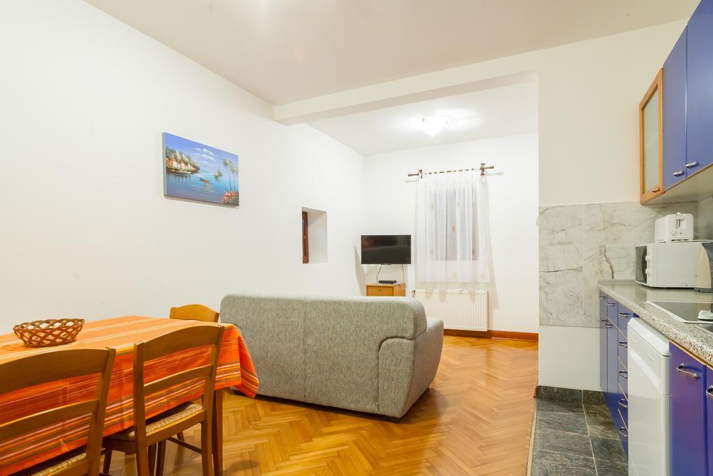 & Perasto Apartment