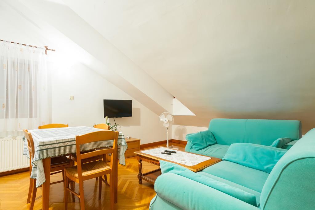 Apartment & Perasto *