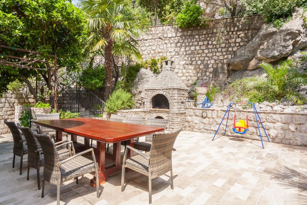 & Perasto Apartment *